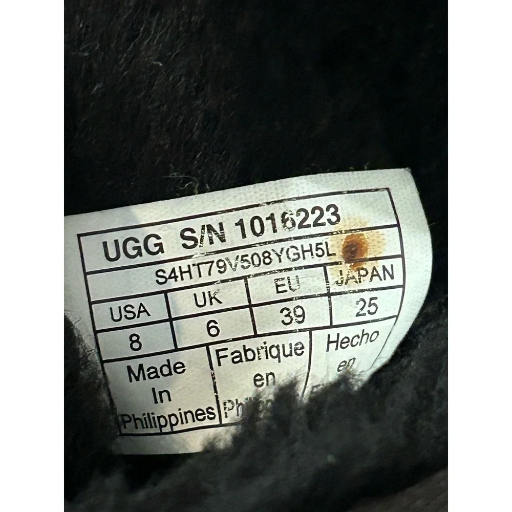 UGG 1016223 Women's Classic Short II Black‎ Boots US Size 8